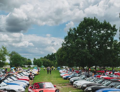 Největší sraz automobilů MAZDA MX-5